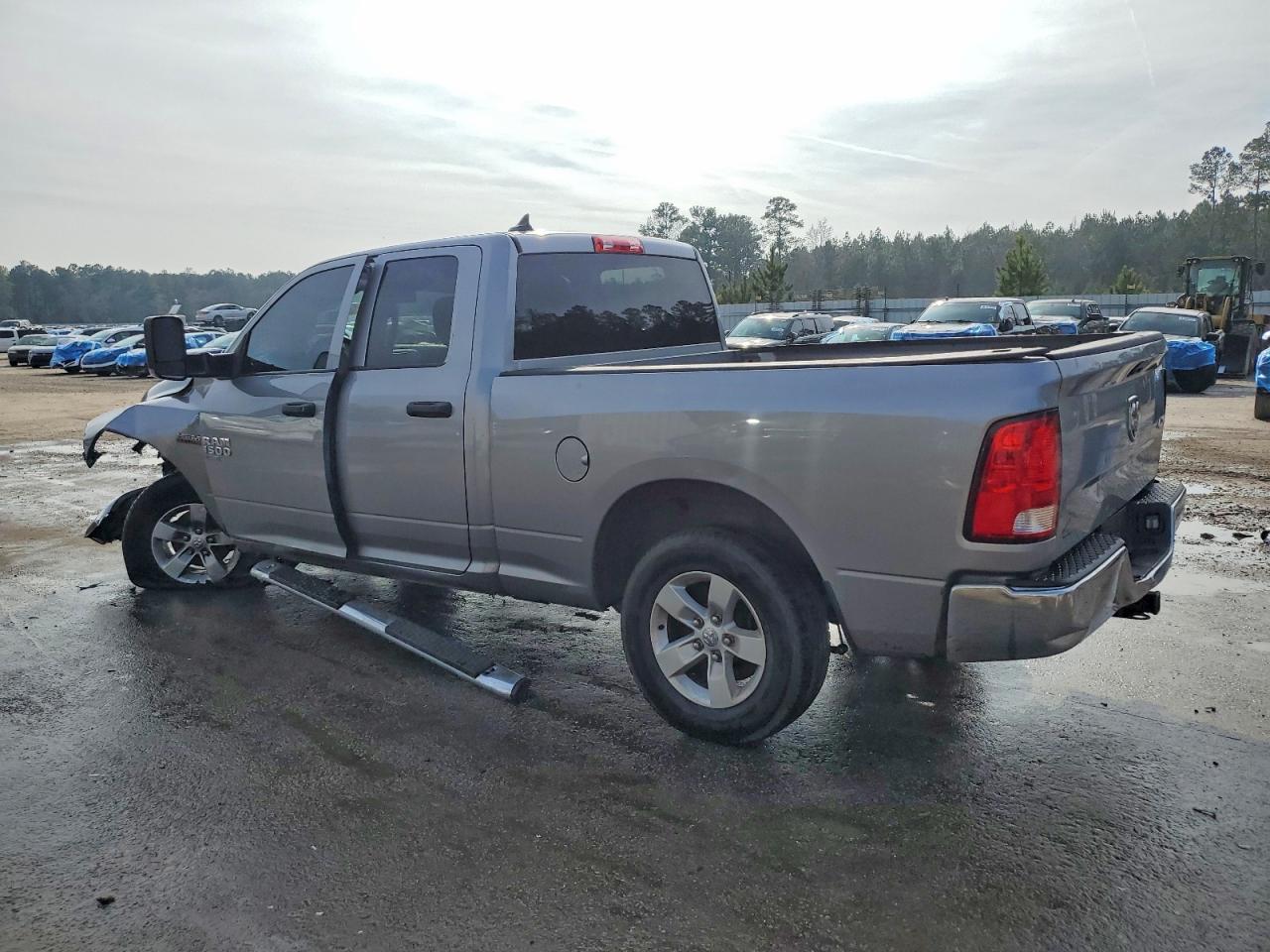 2021 RAM 1500 CLASSIC TRADESMAN photo 4