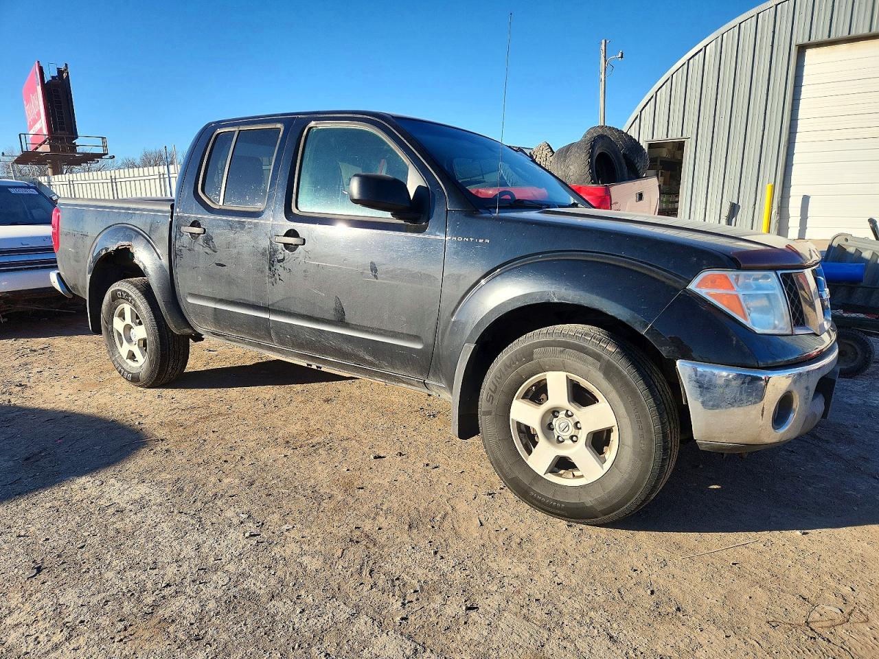 2005 NISSAN FRONTIER CREW CAB LE photo 4