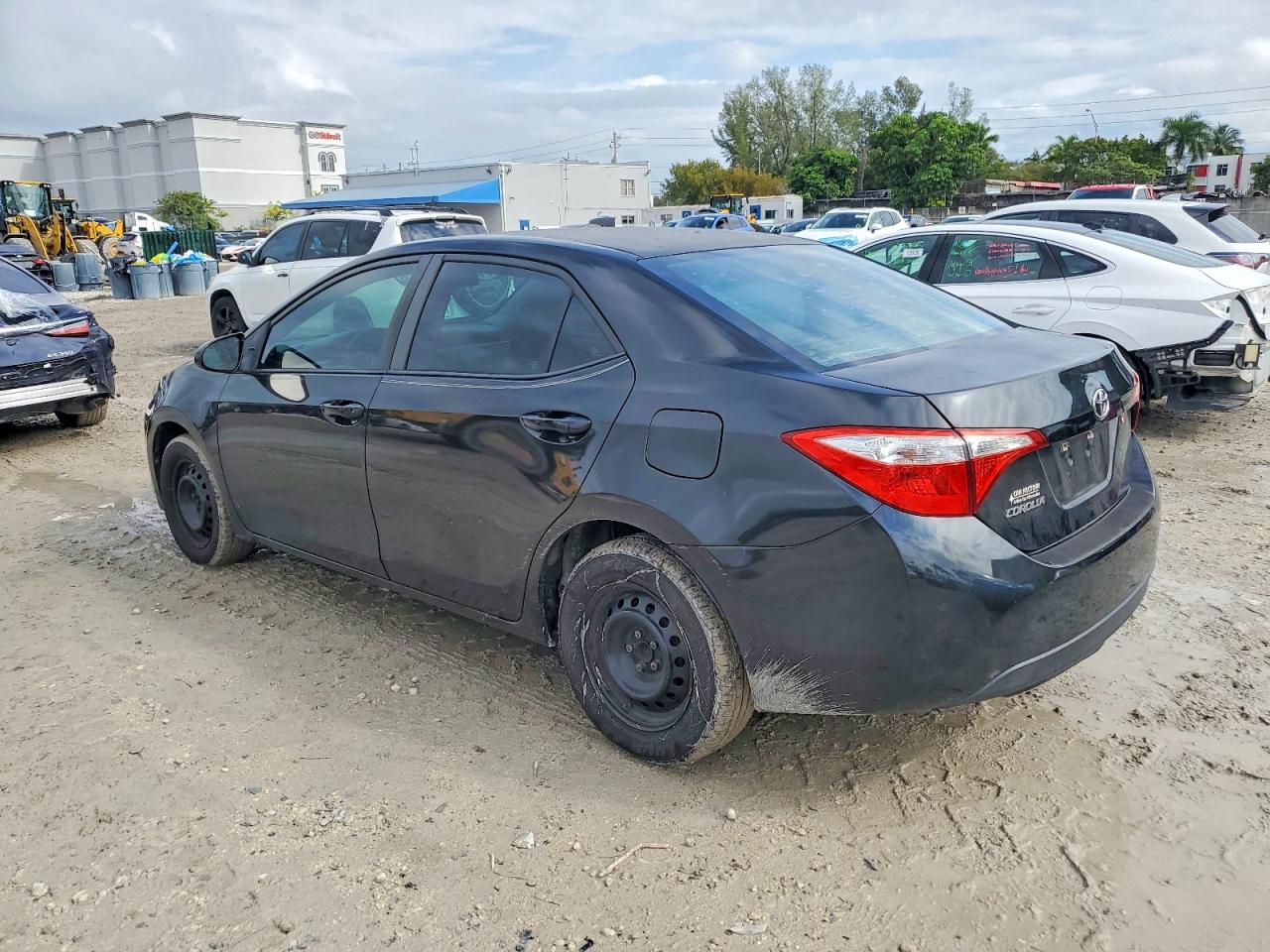 2016 TOYOTA COROLLA L photo 2