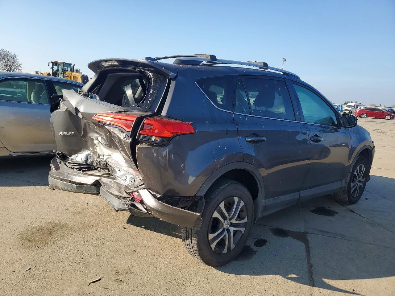 2016 TOYOTA RAV4 LE photo 3