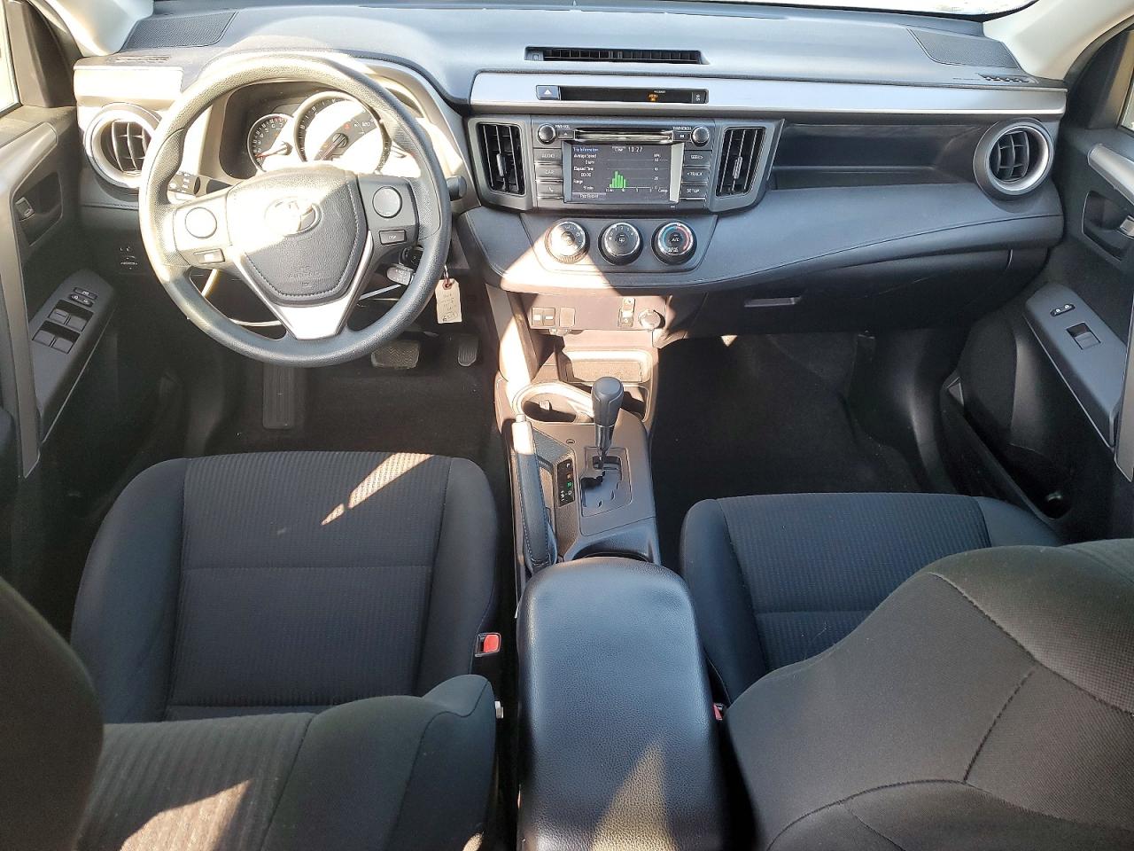 2016 TOYOTA RAV4 LE photo 8