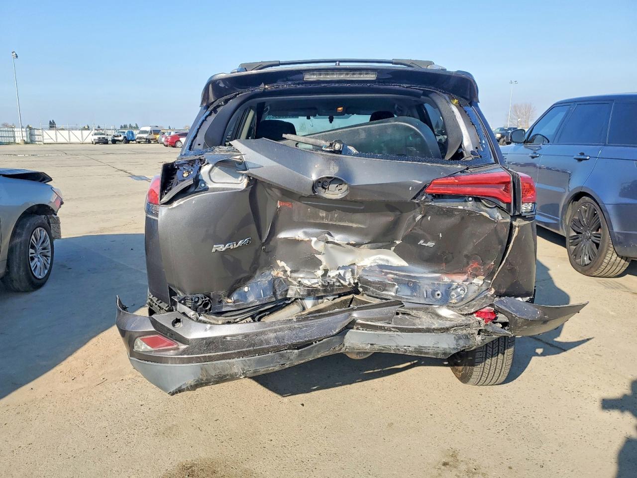 2016 TOYOTA RAV4 LE photo 6