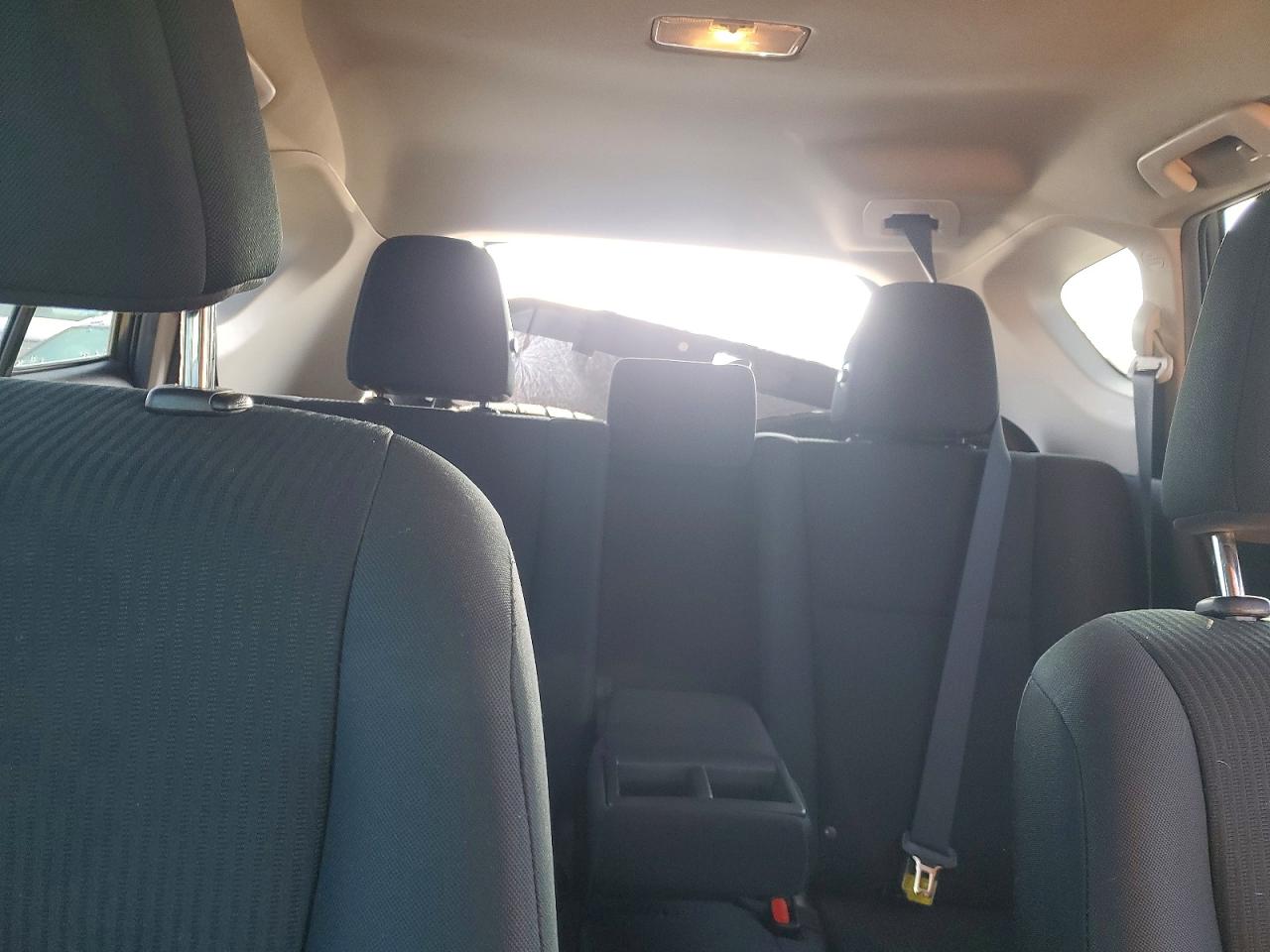2016 TOYOTA RAV4 LE photo 10