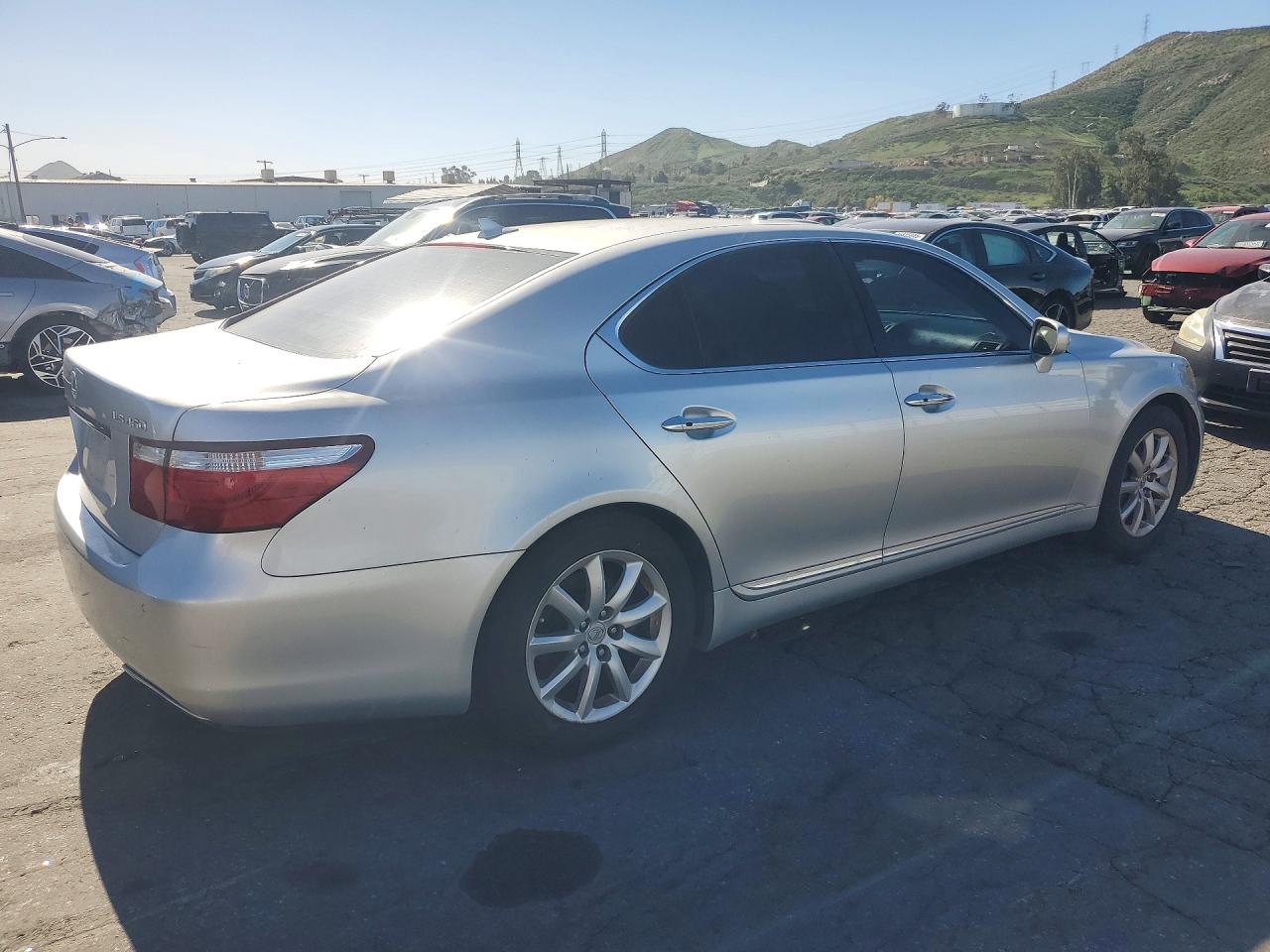 2007 LEXUS LS 460 photo 3