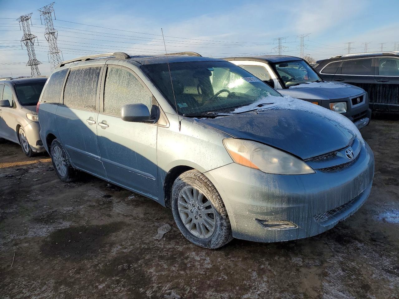 2008 TOYOTA SIENNA XLE photo 4