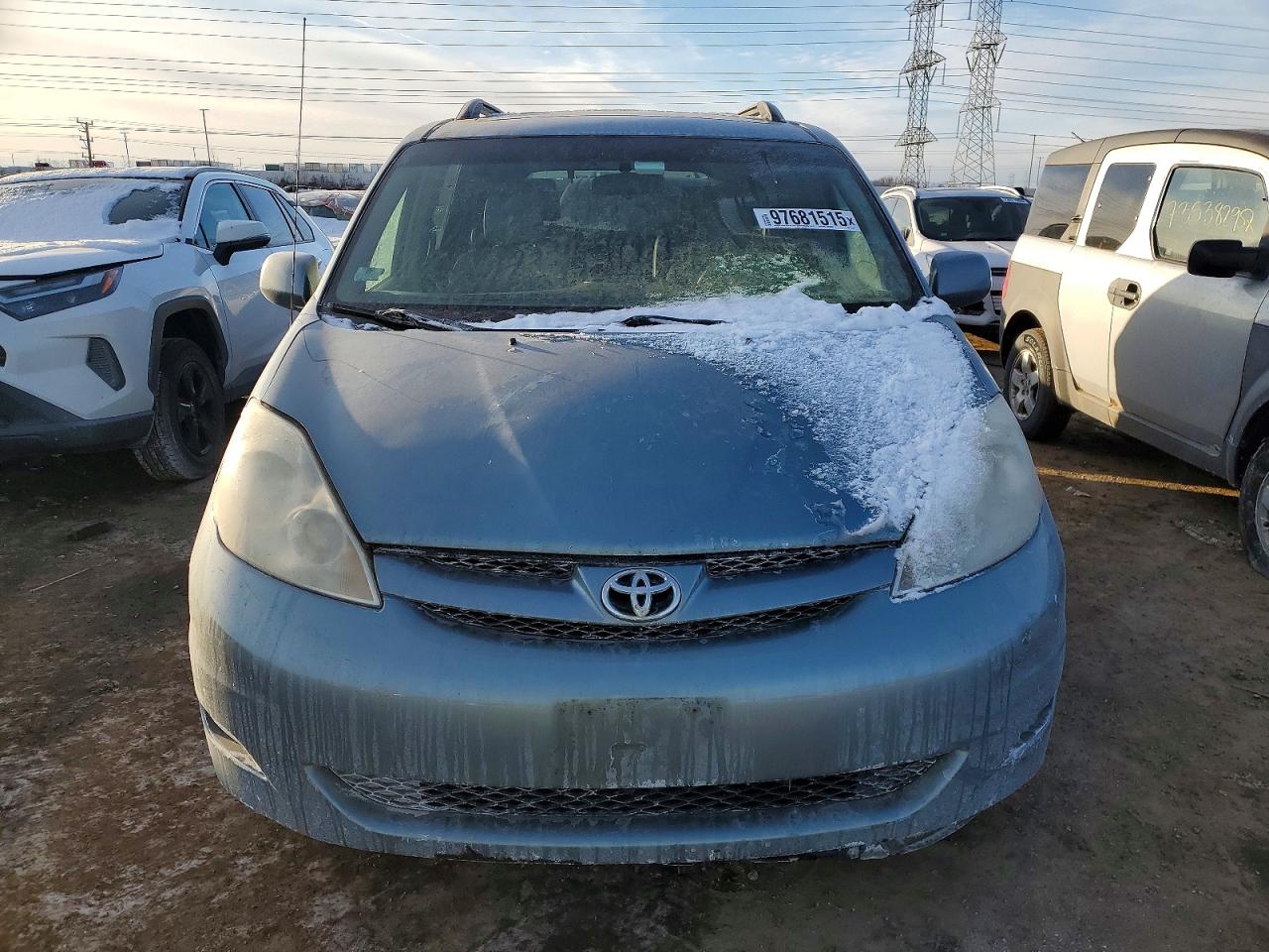 2008 TOYOTA SIENNA XLE photo 5