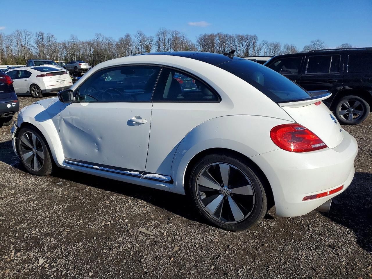 2013 VOLKSWAGEN BEETLE TURBO photo 2