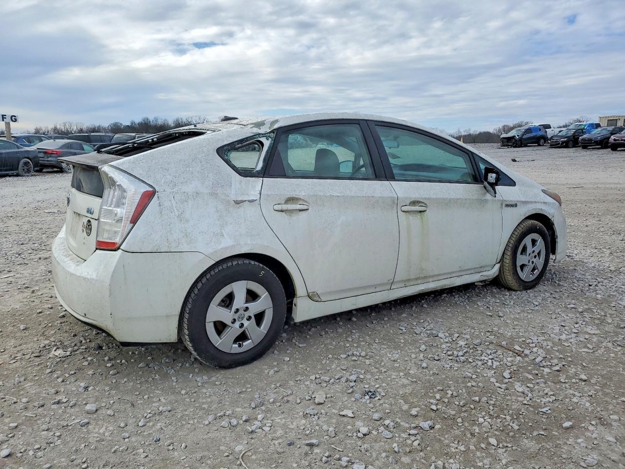 2010 TOYOTA PRIUS photo 3