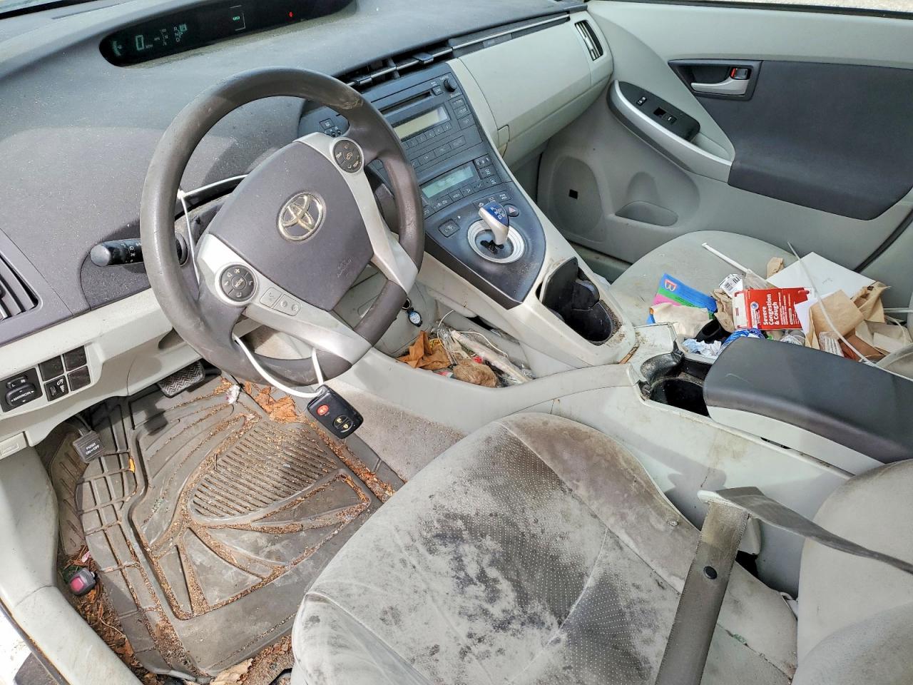 2010 TOYOTA PRIUS photo 8