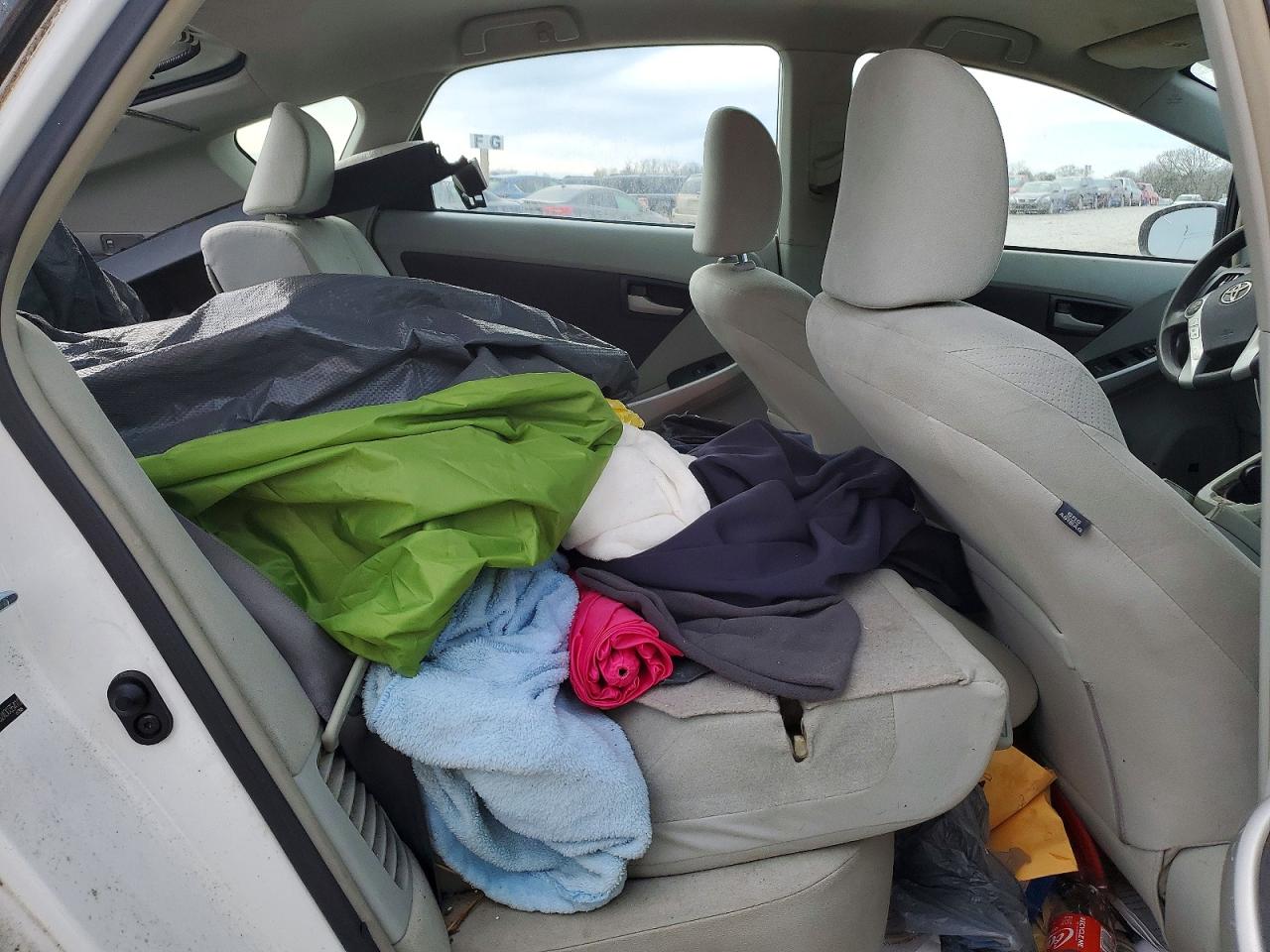 2010 TOYOTA PRIUS photo 11