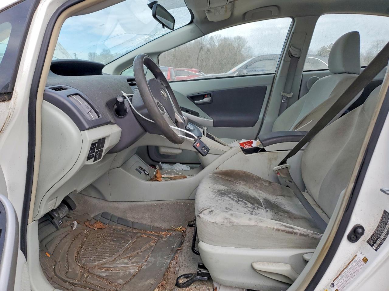 2010 TOYOTA PRIUS photo 7