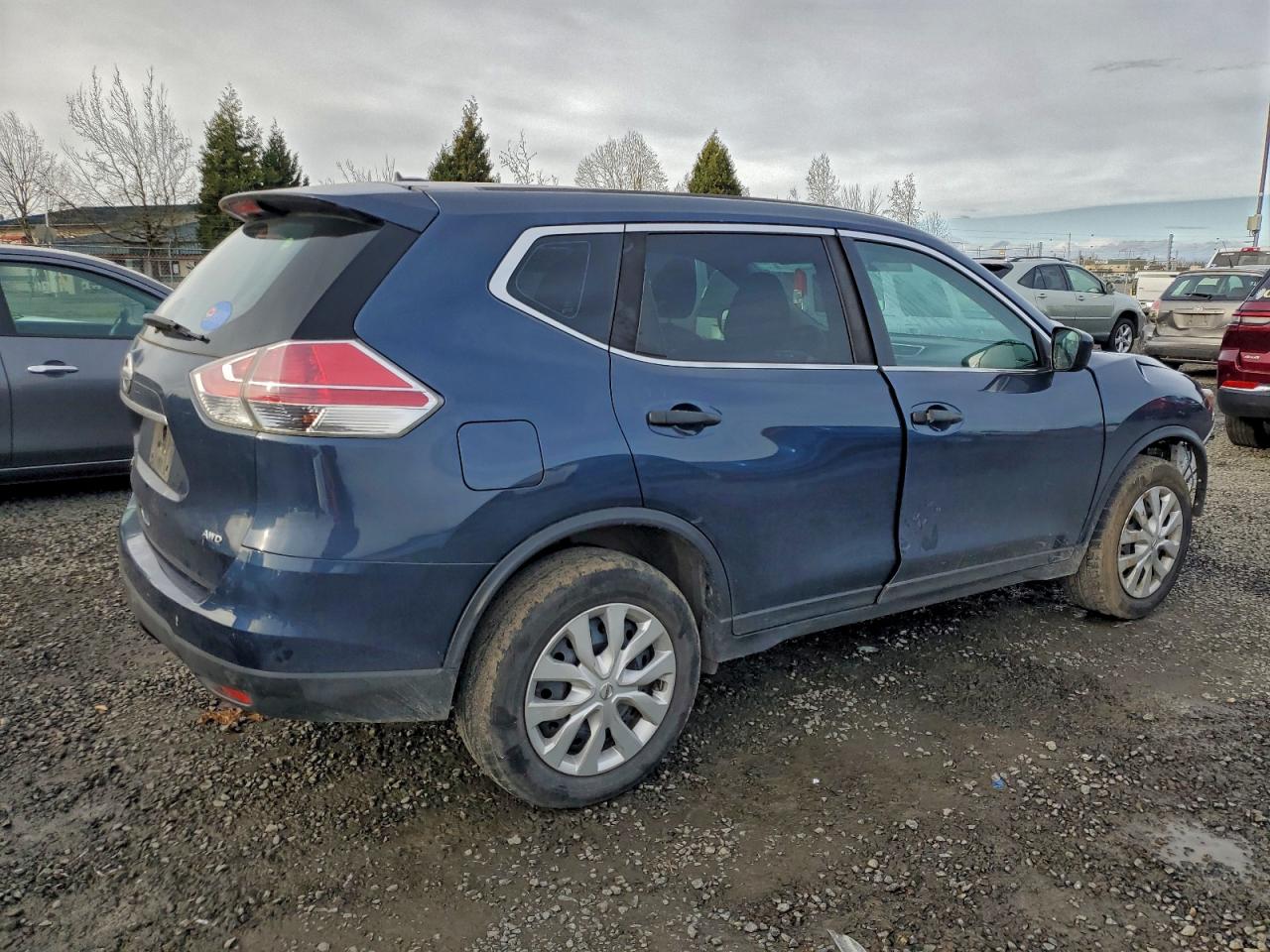 2016 NISSAN ROGUE S photo 3