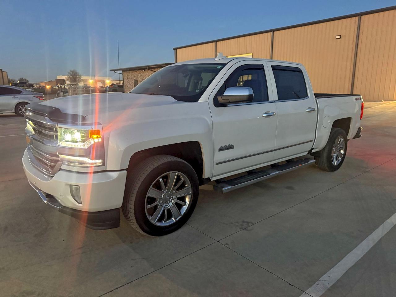 2017 CHEVROLET SILVERADO K1500 HIGH COUNTRY photo 2