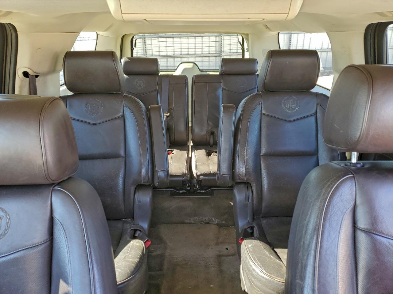 2011 CADILLAC ESCALADE ESV PLATINUM photo 10