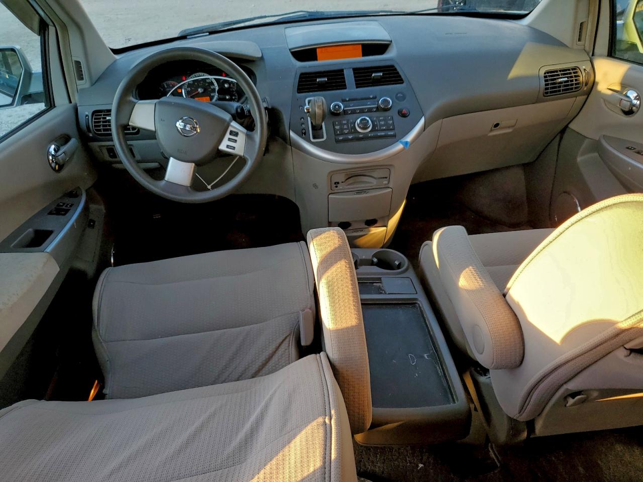 2009 NISSAN QUEST S photo 8