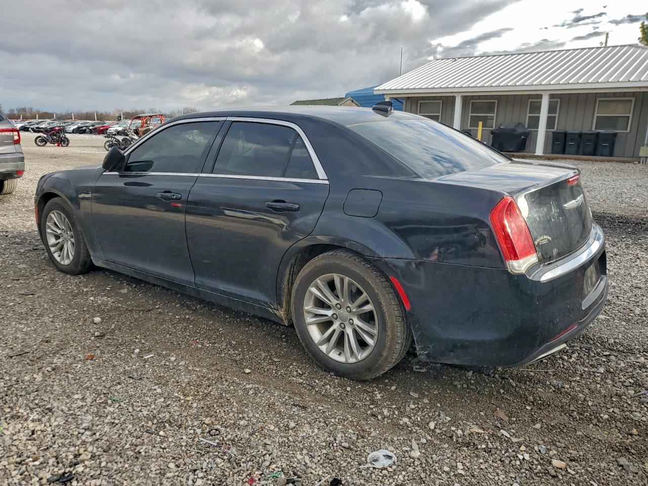 2016 CHRYSLER 300 LIMITED photo 2