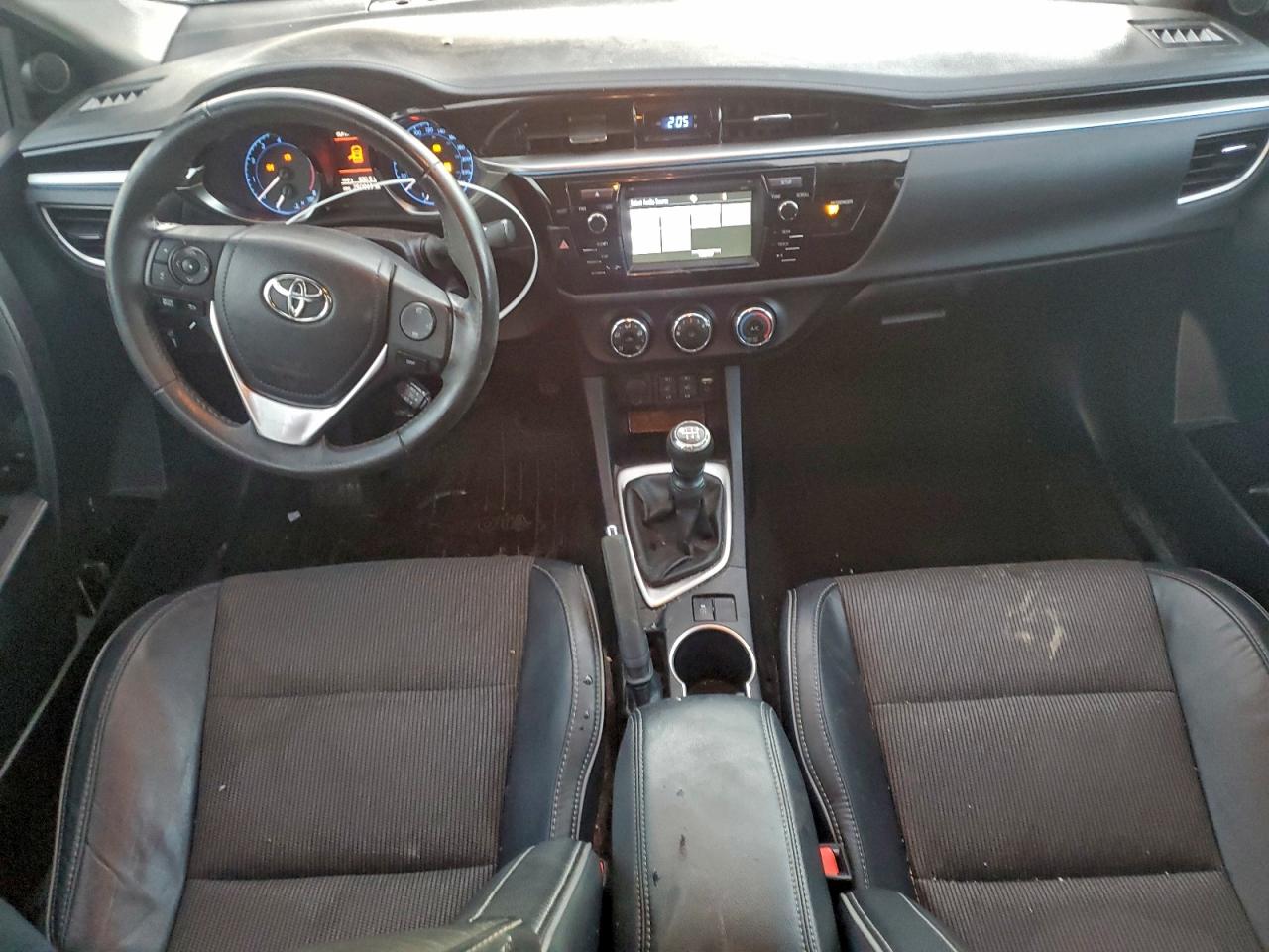 2016 TOYOTA COROLLA L photo 8