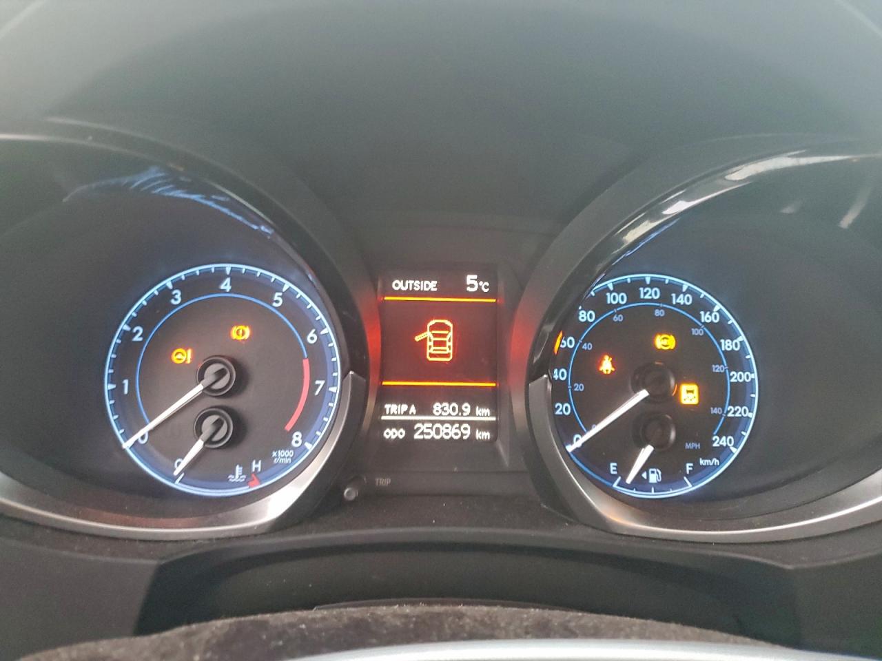 2016 TOYOTA COROLLA L photo 9