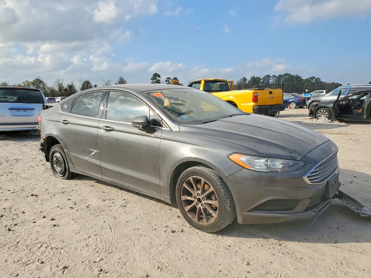 2017 FORD FUSION SE photo 4