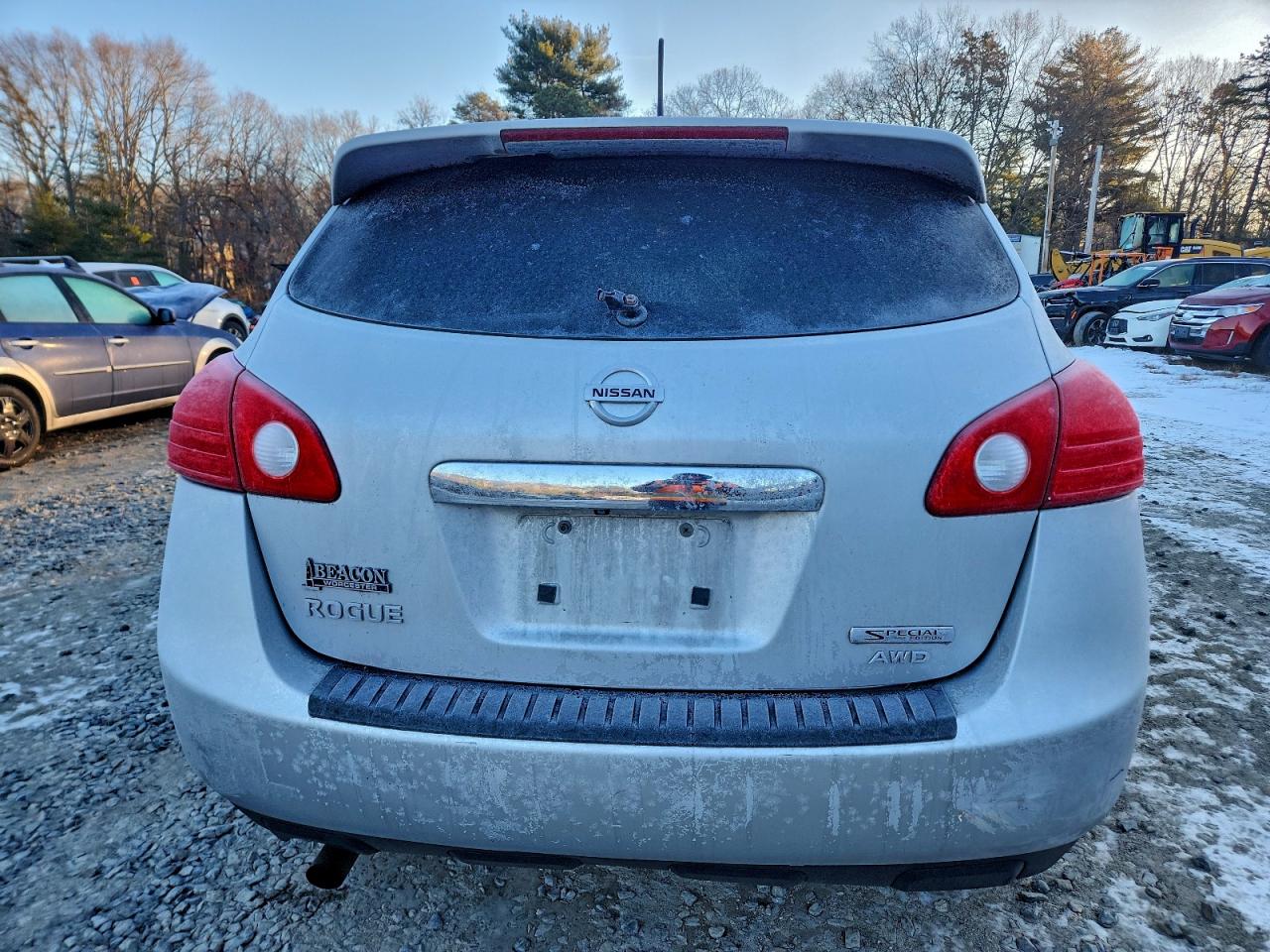 2013 NISSAN ROGUE S photo 6