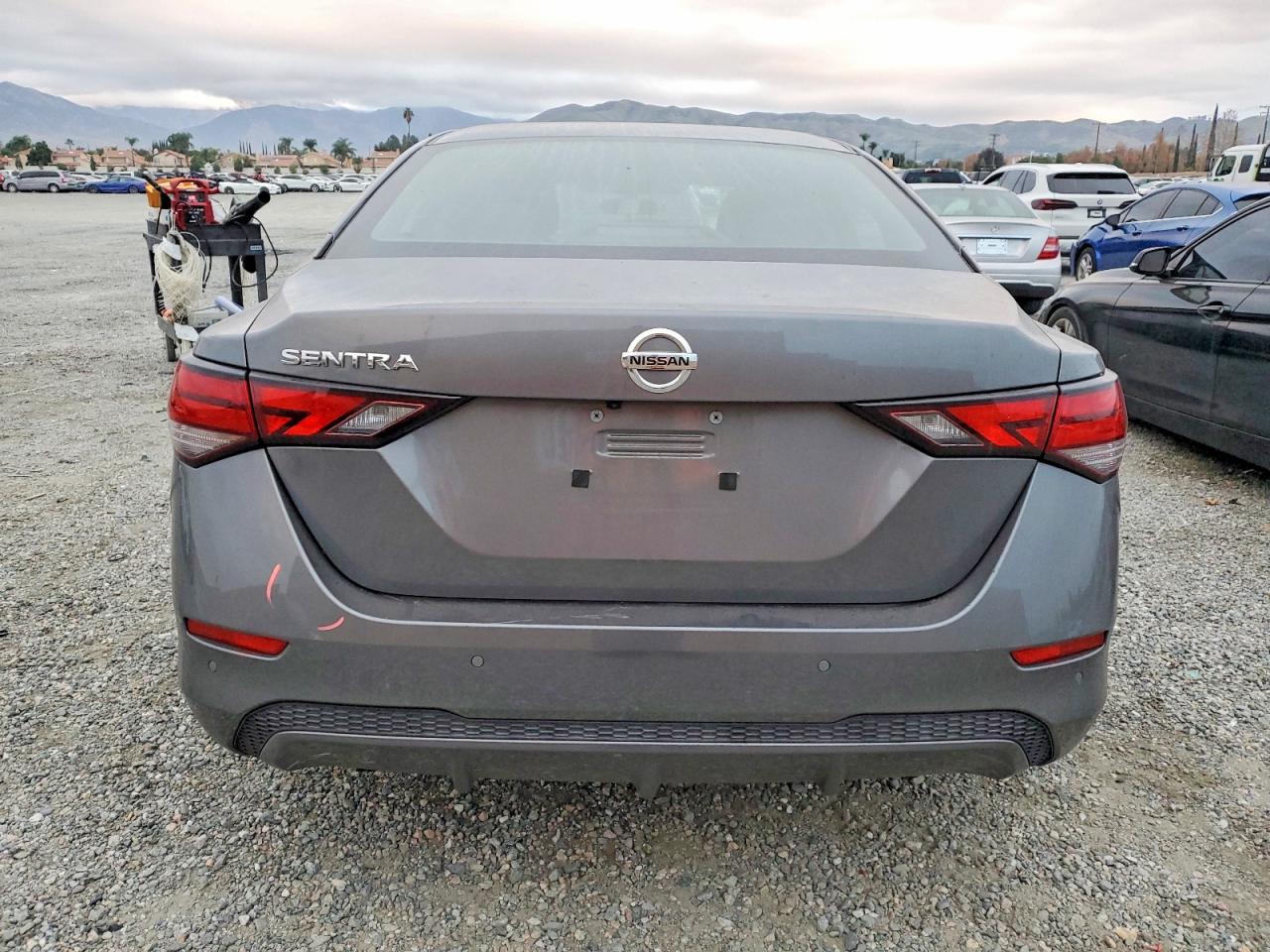 2022 NISSAN SENTRA S photo 6