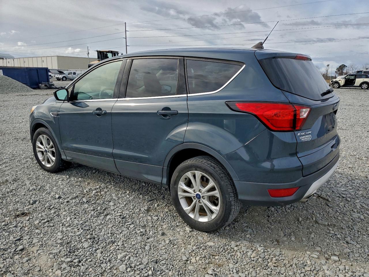 2019 FORD ESCAPE SE photo 2