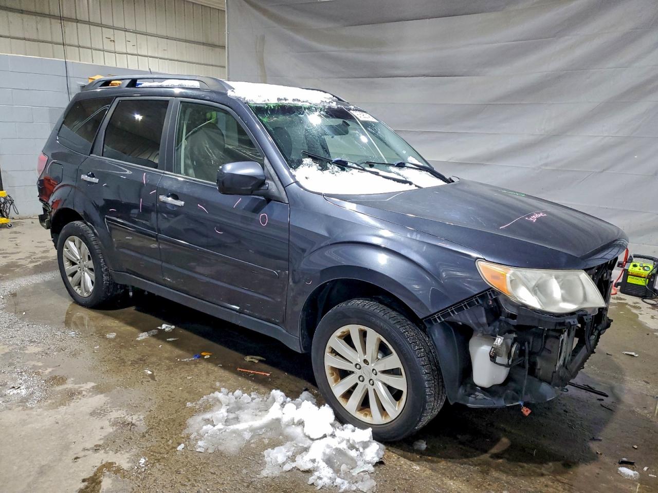 2013 SUBARU FORESTER LIMITED photo 4