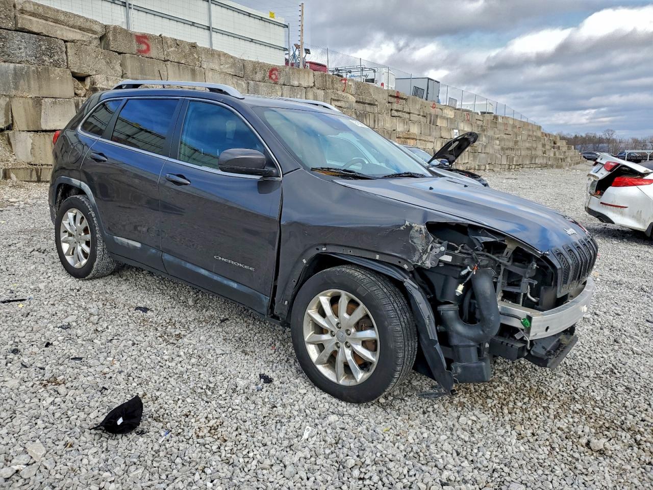 2015 JEEP CHEROKEE LIMITED photo 4