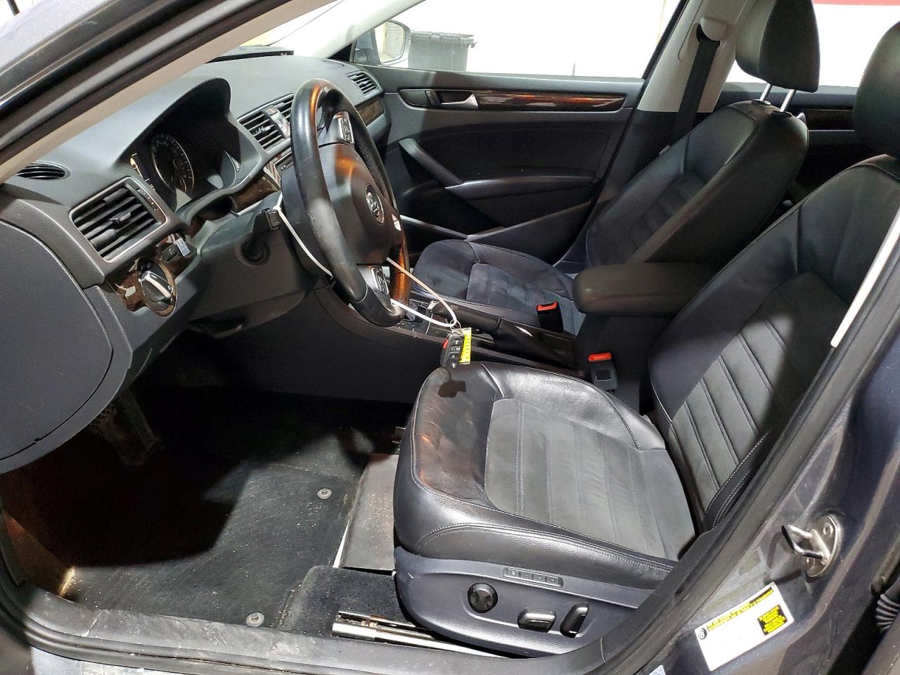 2014 VOLKSWAGEN PASSAT SEL photo 7