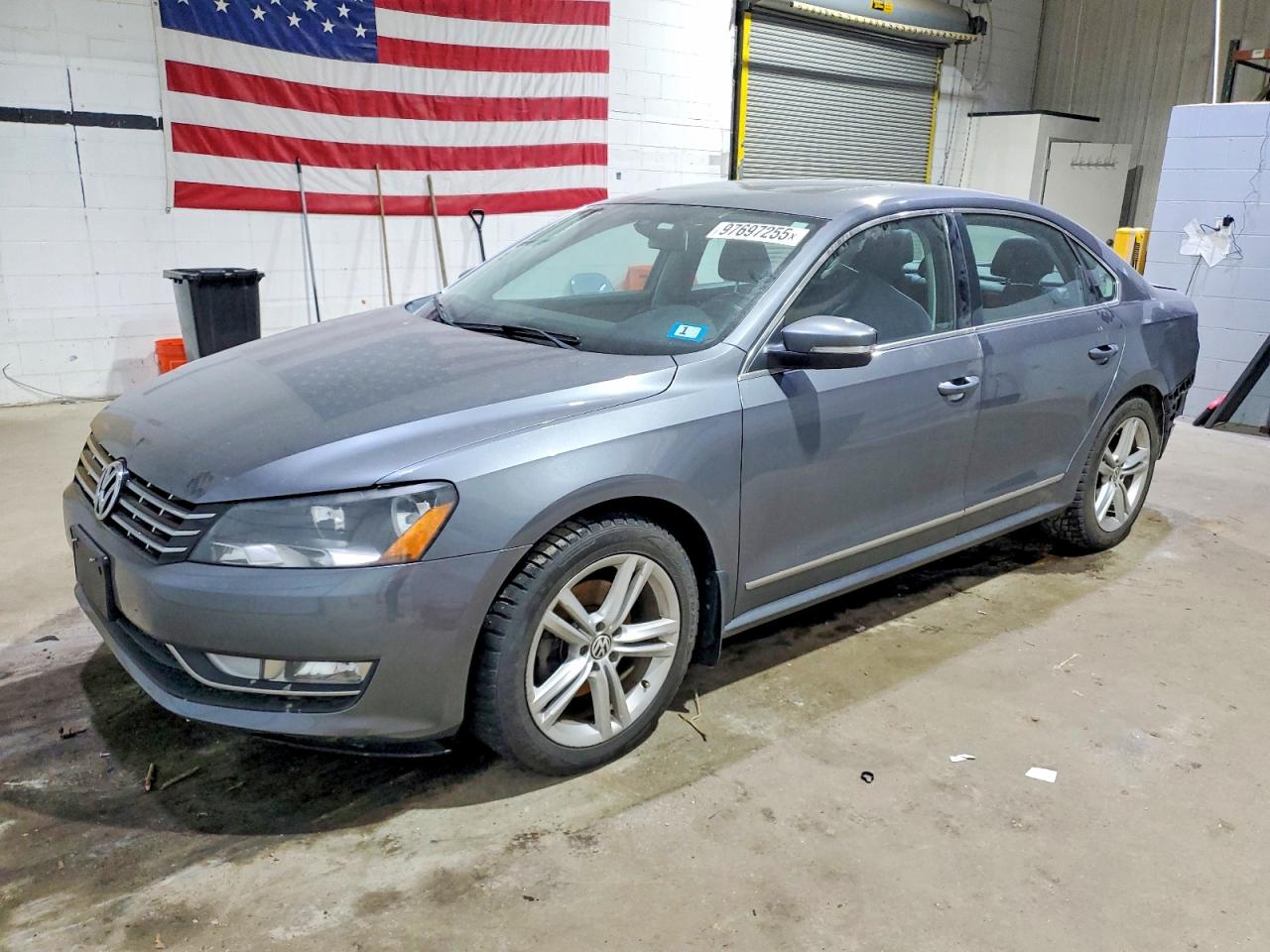 2014 VOLKSWAGEN PASSAT