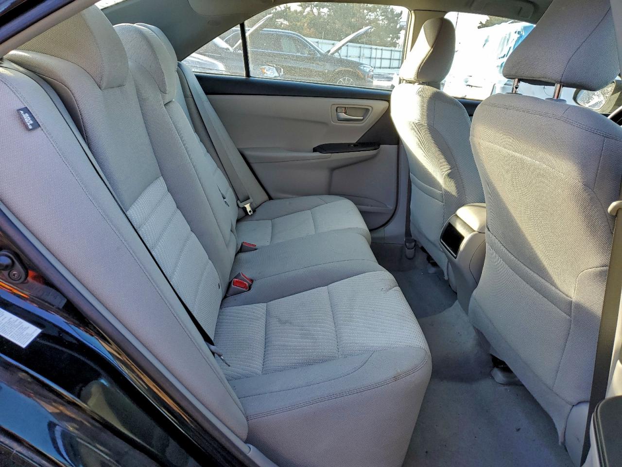 2016 TOYOTA CAMRY LE photo 10