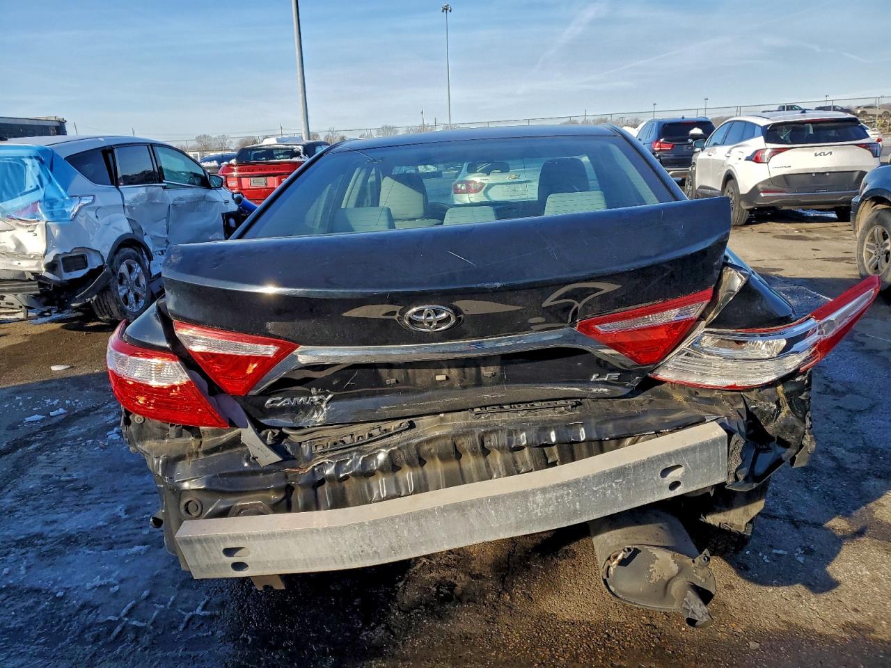 2016 TOYOTA CAMRY LE photo 6