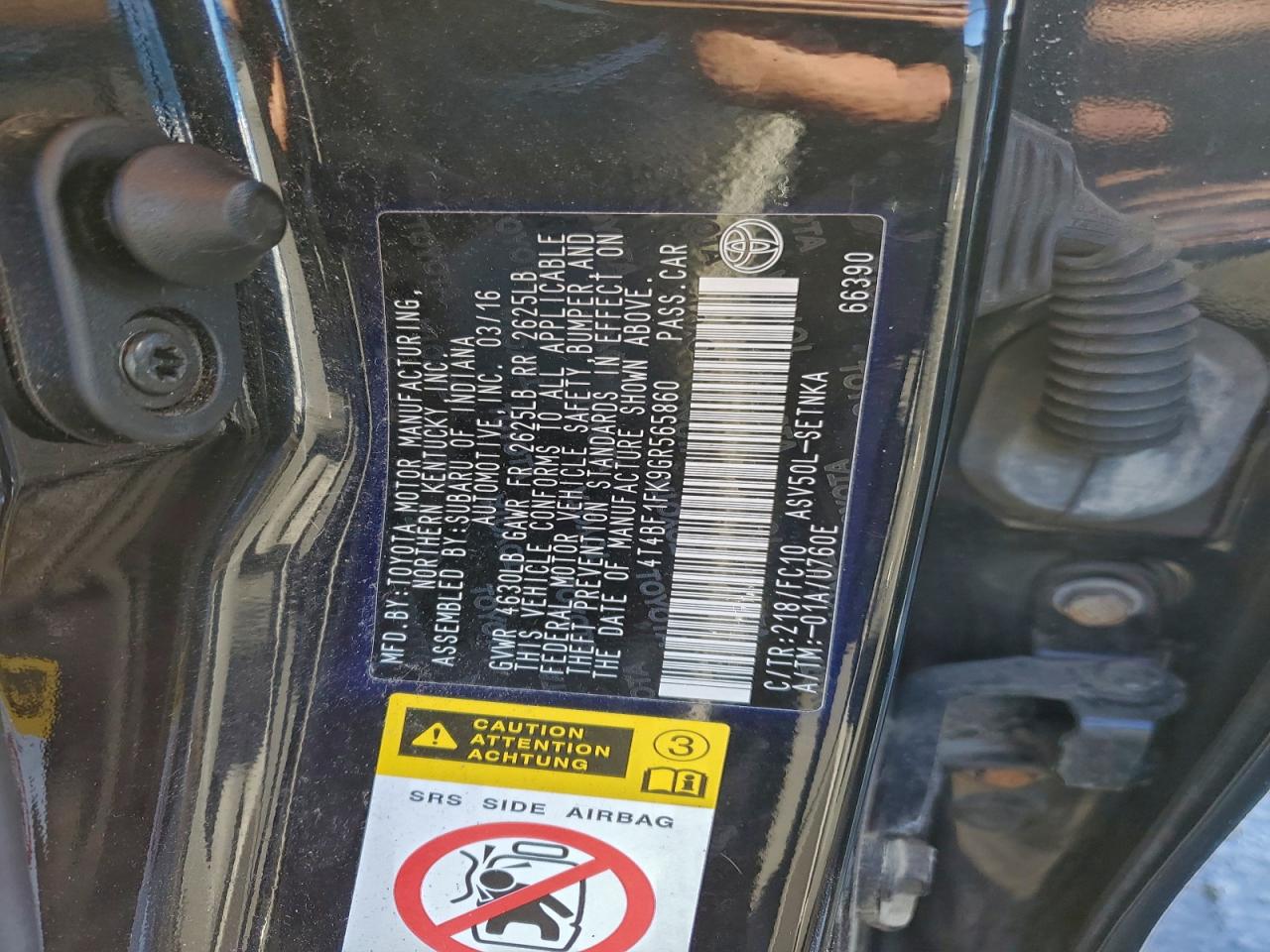 2016 TOYOTA CAMRY LE photo 12