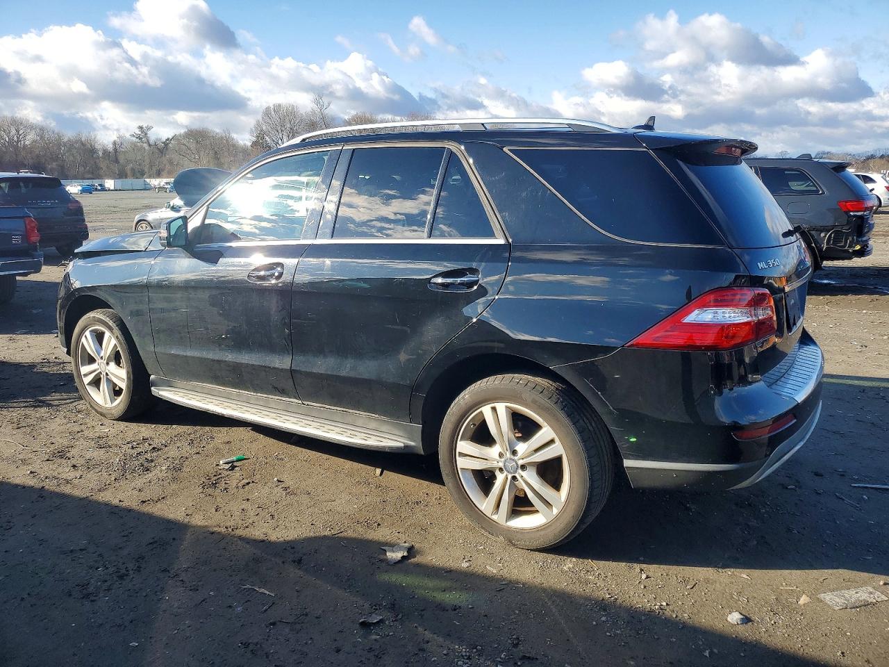 2015 MERCEDES-BENZ ML 350 4MATIC photo 2