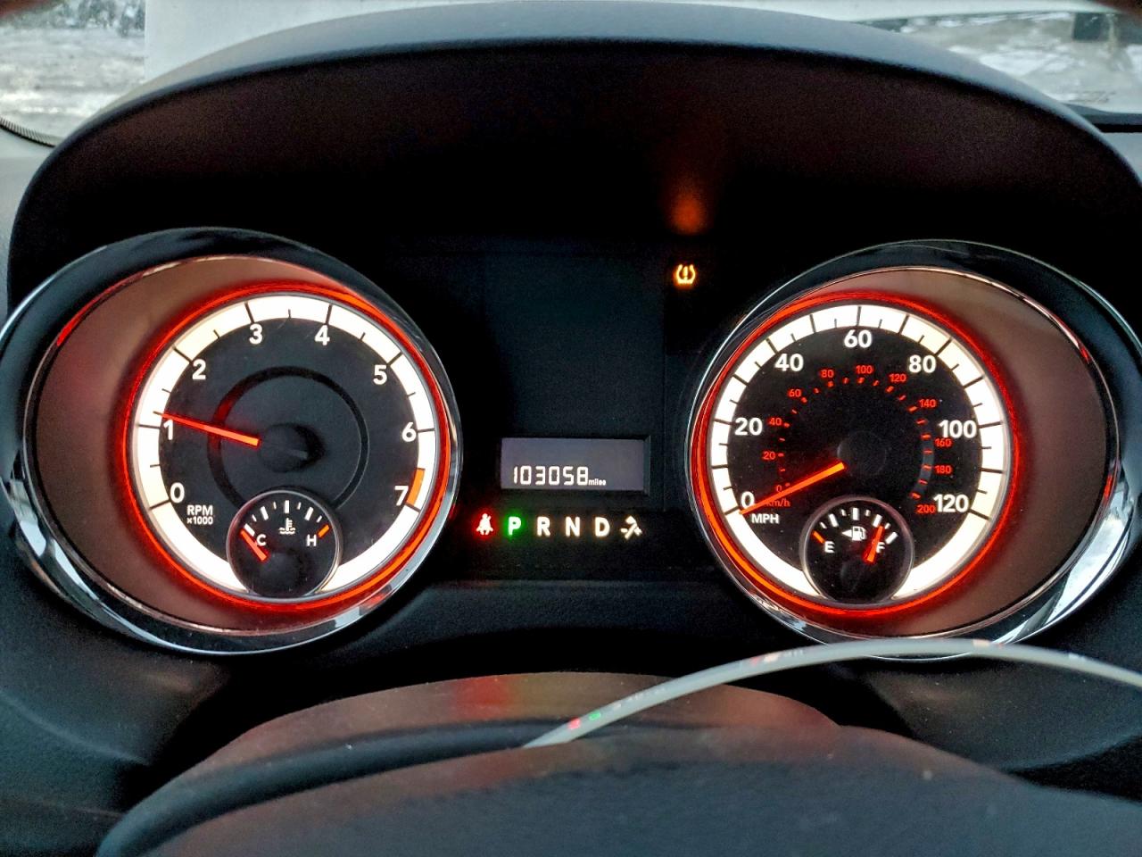 2011 DODGE GRAND CARAVAN MAINSTREET photo 9