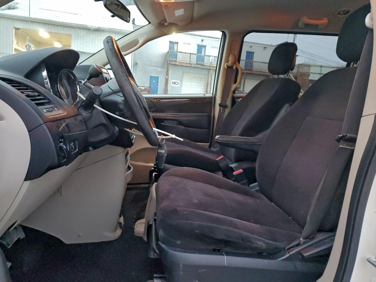 2011 DODGE GRAND CARAVAN MAINSTREET photo 7