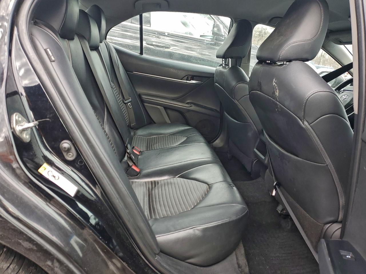 2018 TOYOTA CAMRY L photo 10