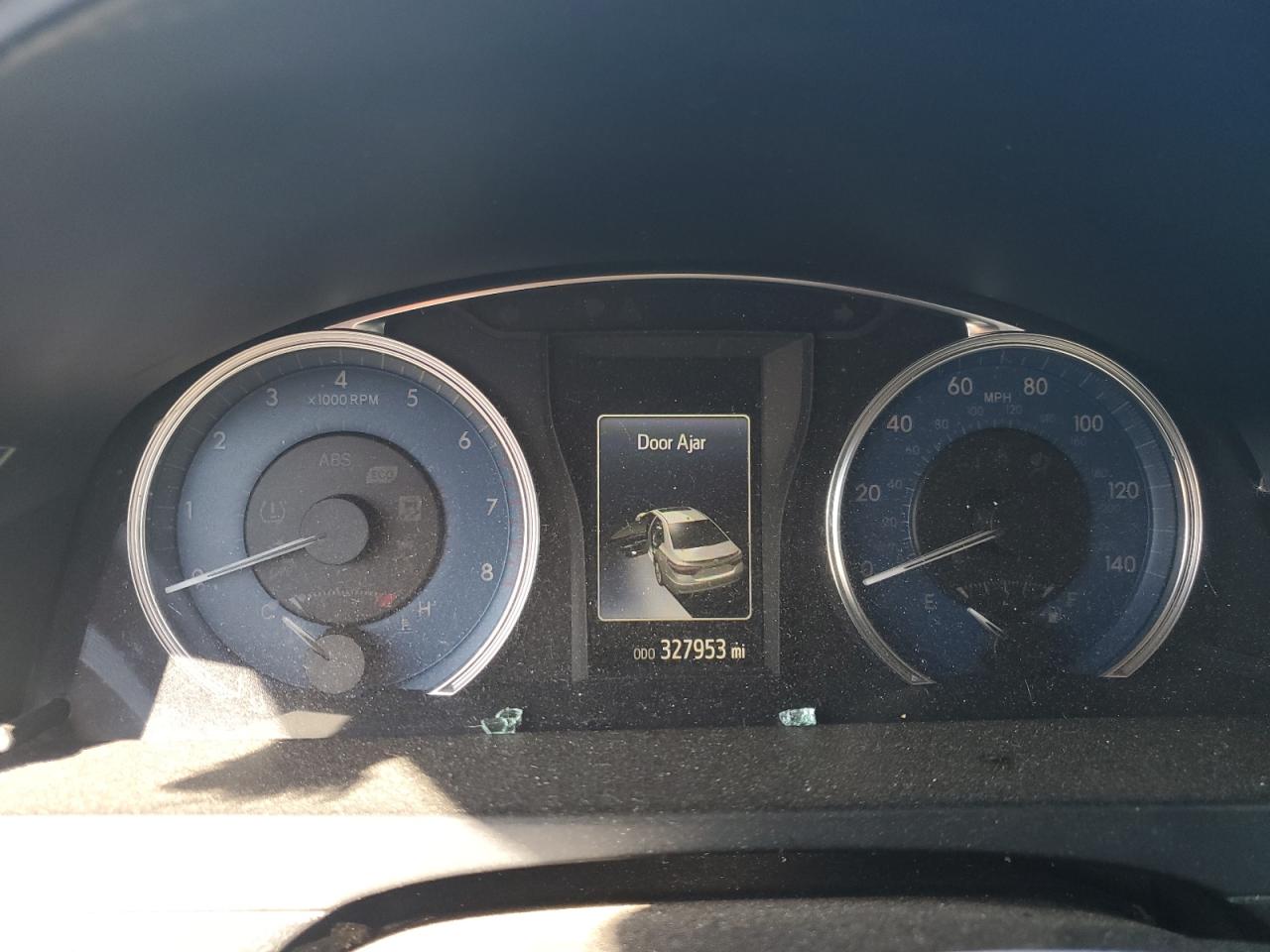 2016 TOYOTA CAMRY LE photo 9