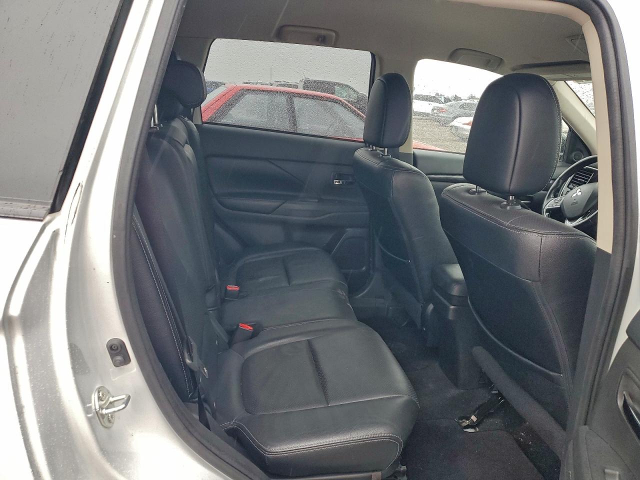 2016 MITSUBISHI OUTLANDER SE photo 10
