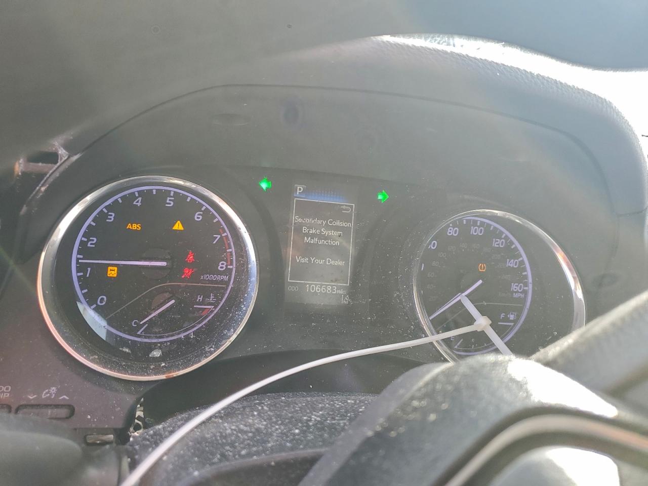 2019 TOYOTA CAMRY L photo 9
