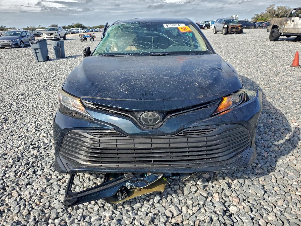 2019 TOYOTA CAMRY L photo 5