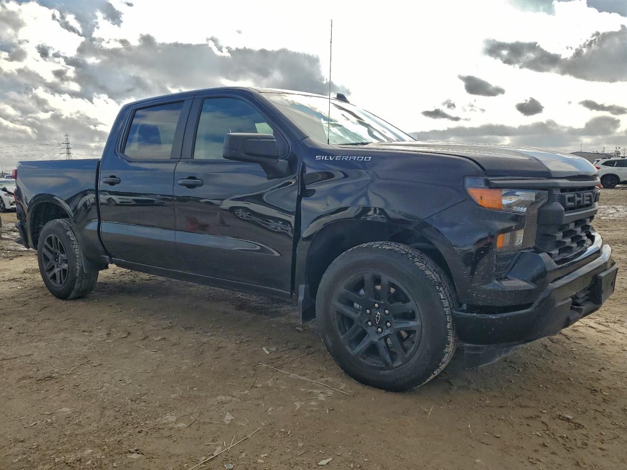 2023 CHEVROLET SILVERADO C1500 CUSTOM photo 4