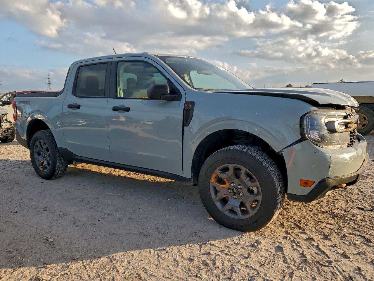 2024 FORD MAVERICK XLT TREMOR photo 4