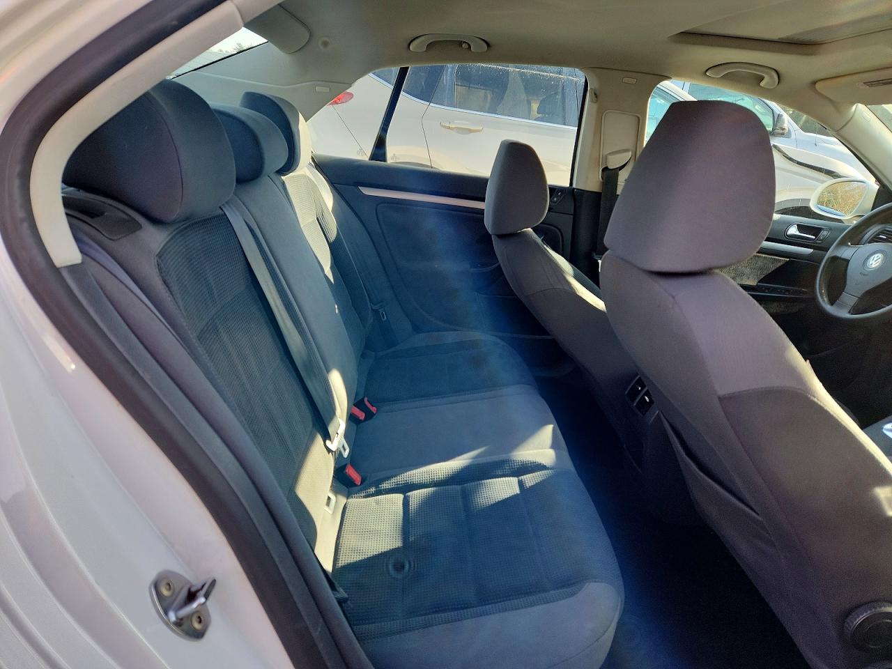 2009 VOLKSWAGEN JETTA S photo 10