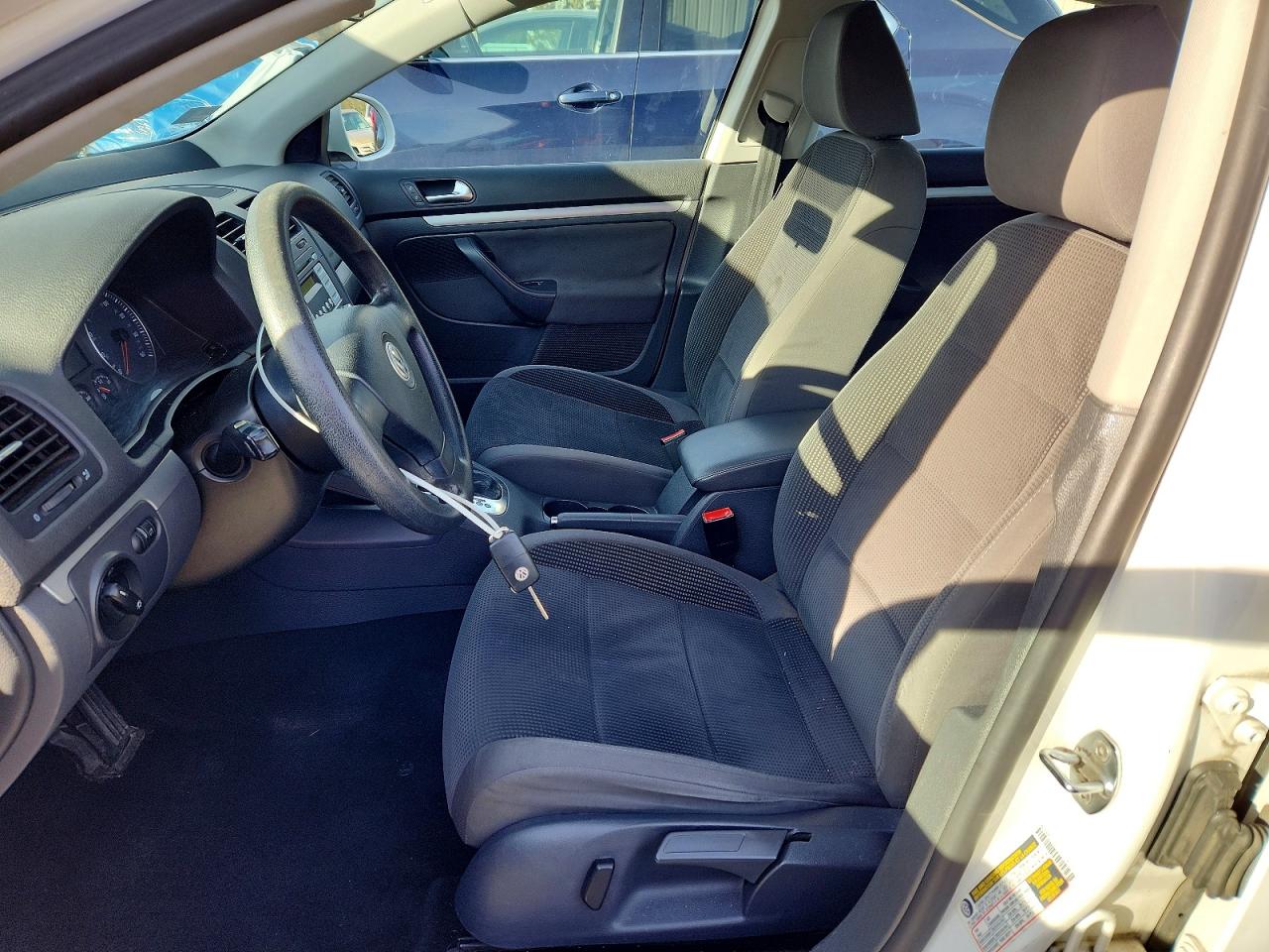 2009 VOLKSWAGEN JETTA S photo 7