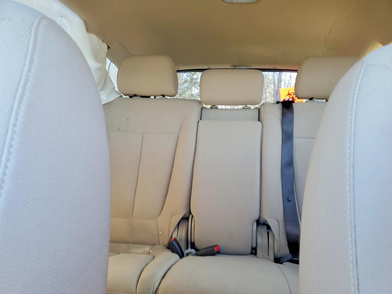 2010 HYUNDAI SANTA FE GLS photo 10