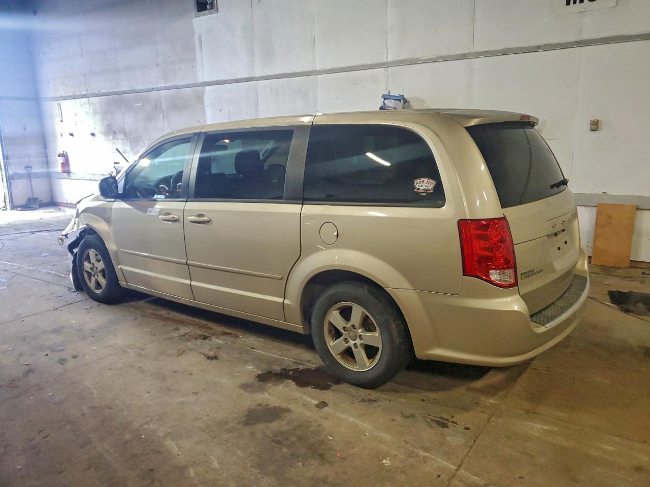 2012 DODGE GRAND CARAVAN SXT photo 2