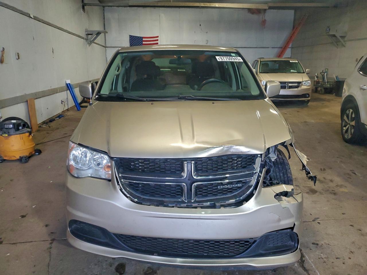 2012 DODGE GRAND CARAVAN SXT photo 5