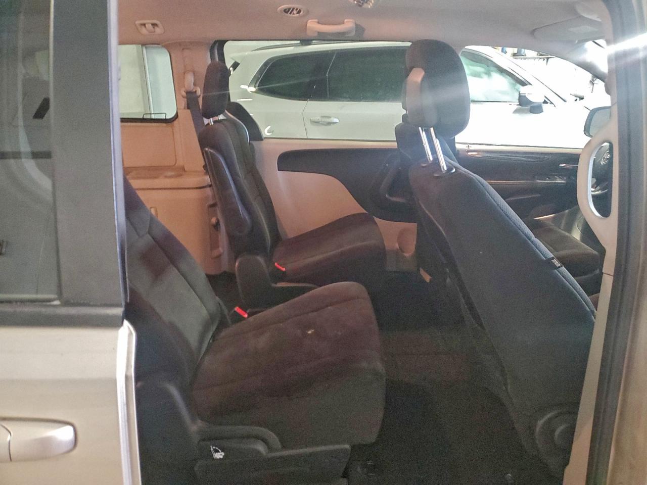 2012 DODGE GRAND CARAVAN SXT photo 11