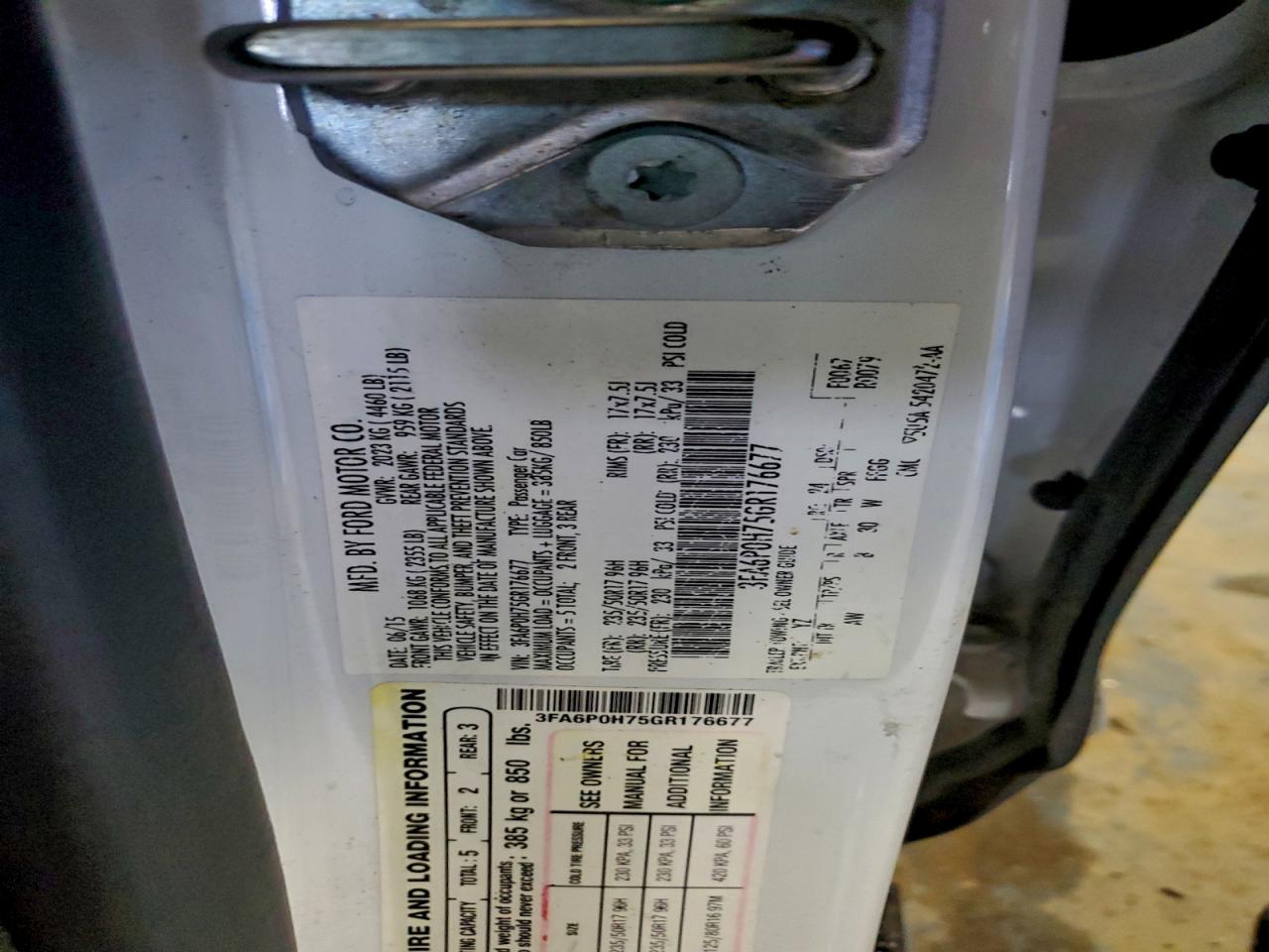 2016 FORD FUSION SE photo 12